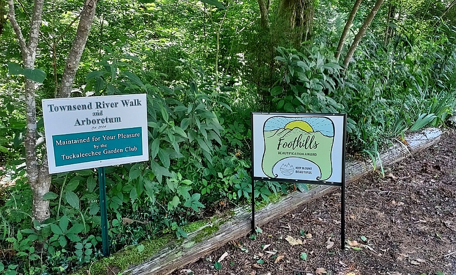 Foothills Beautification Award Sign Displayed at the Townsend River Walk & Arboretum